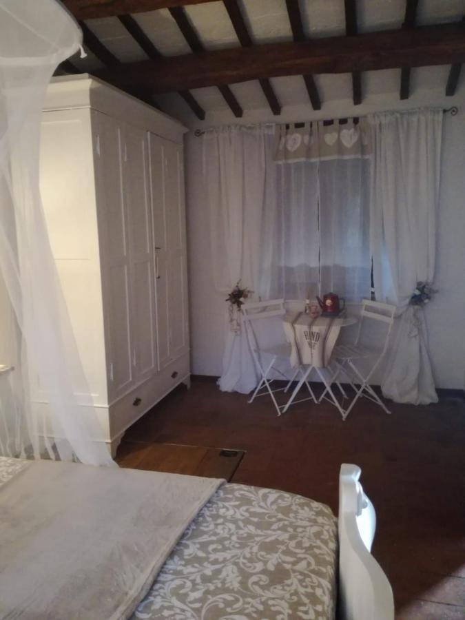 B&B La Luna Nel Pozzo โตดี ภายนอก รูปภาพ